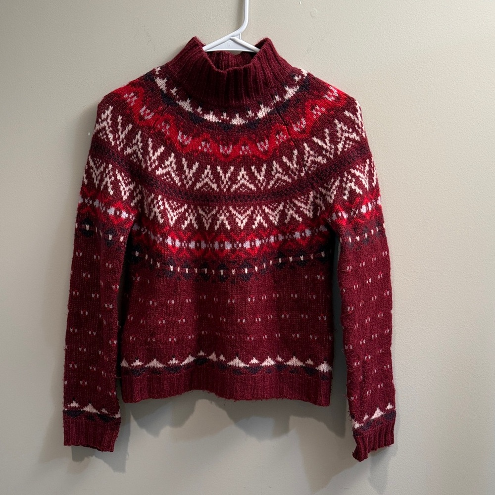 American Eagle Outfitters Burgundy Patterned Turtleneck Sweater